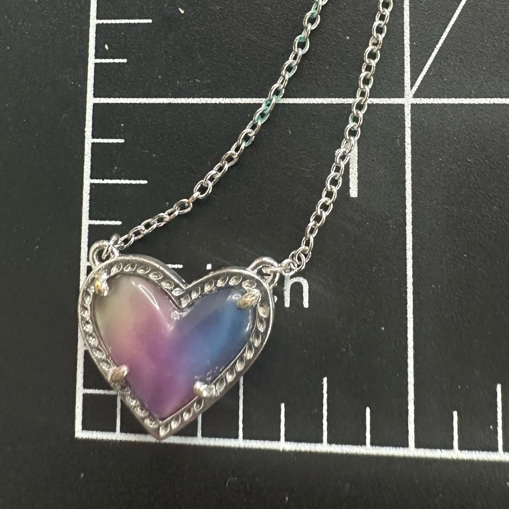 Kendra Scott Ari Heart Pendant Necklace Rainbow Iridescent Stone Silver Tone - Picture 7 of 12